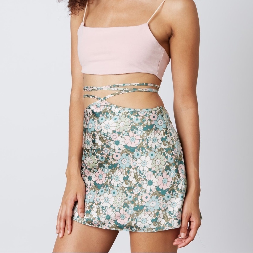 Floral tie up skirt